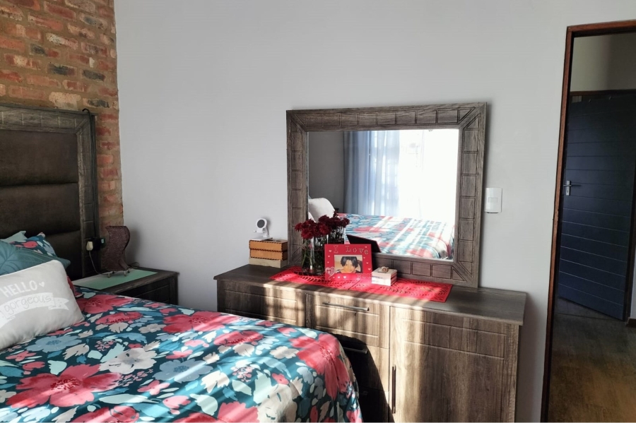 2 Bedroom Property for Sale in Wilkoppies North West